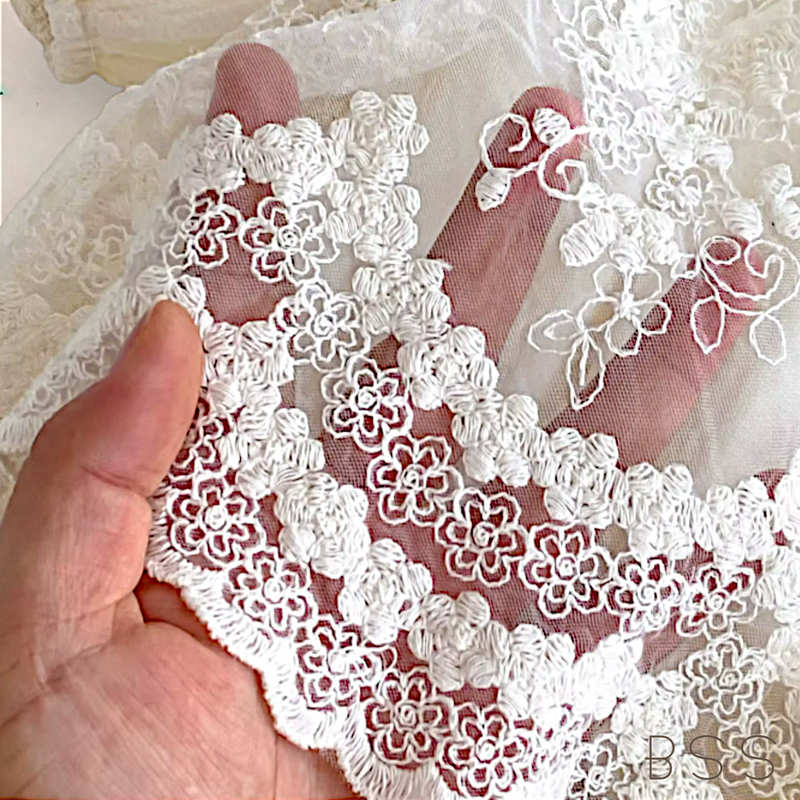 Vestido Infantil Renda e Babados