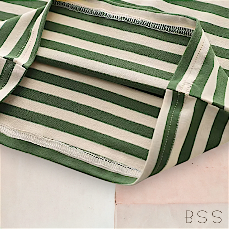 Conjunto infantil Jardineira com Alça e Blusa Olhinhos