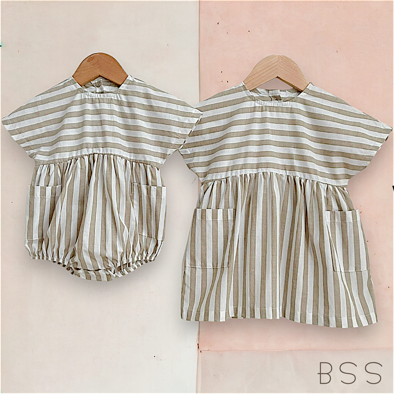 Vestido Infantil Minimalista Listras com Bolsos
