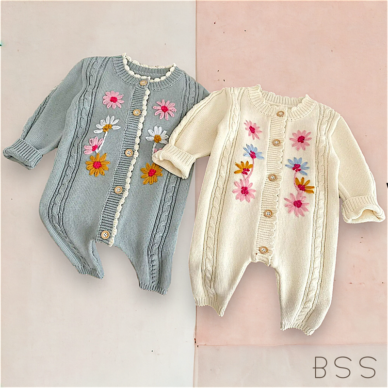 Macacão Tricot Inverno Floral Bordado