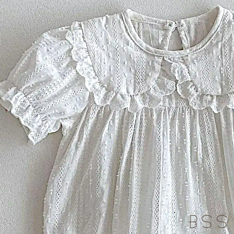 Vestido Infantil Renda Minimalista