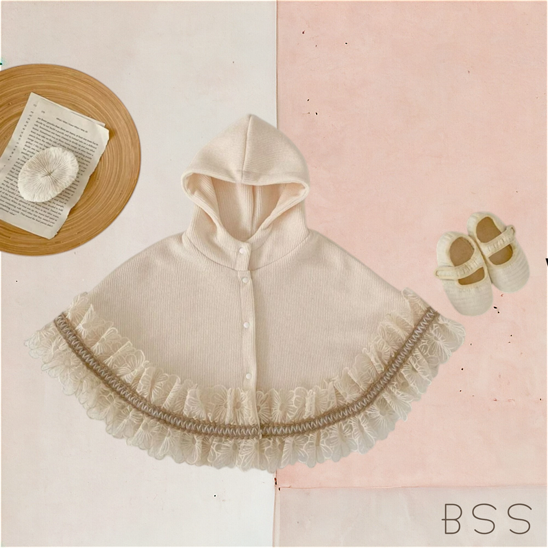 Poncho Infantil com Babado e Renda
