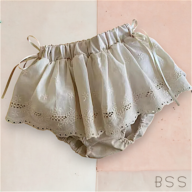 Calçinha Bebê Renda com Babados