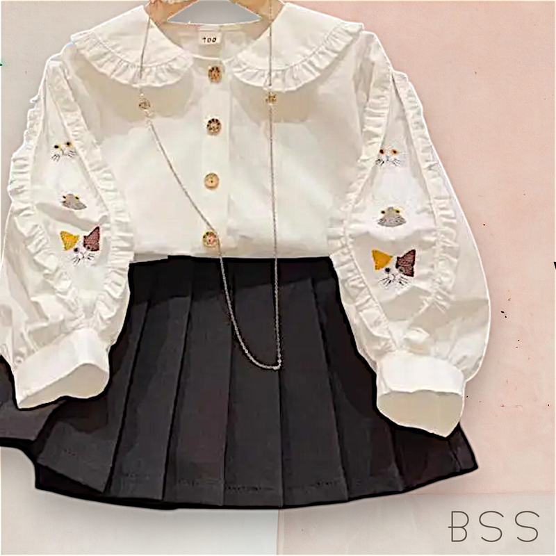 Camisa em Tricoline Bordada Com Babados