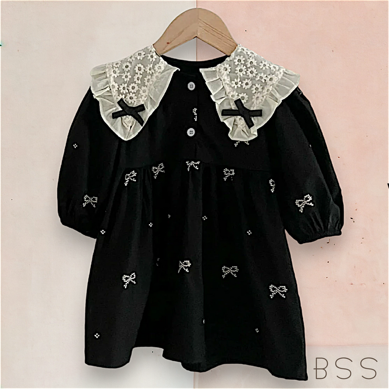 Vestido Infantil Bordado com Pala Rendada