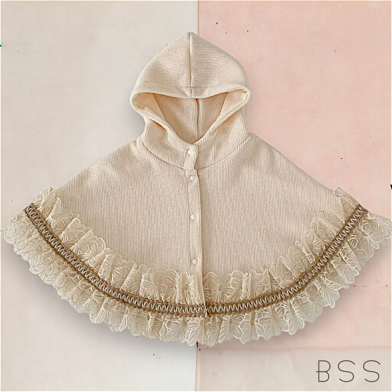Poncho Infantil com Babado e Renda