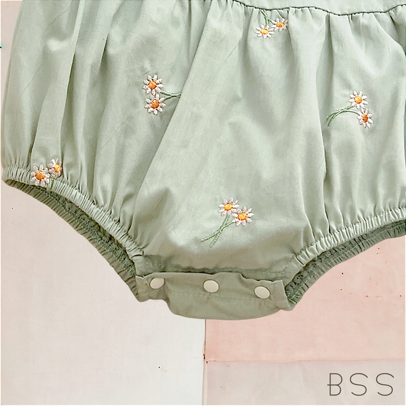 Romper Verão Floral Gola Arredondada