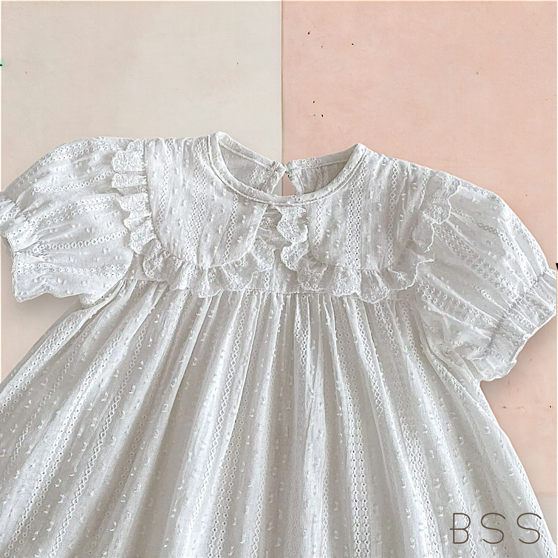 Vestido Infantil Renda Minimalista