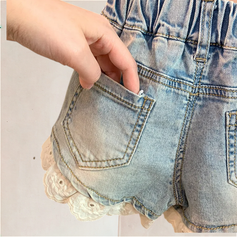 Short Jeans Infantil Verão com Laços e Bico Bordado