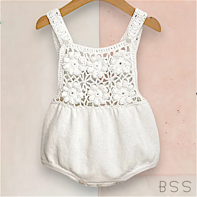 Romper Tricot Bordado Floral 3D