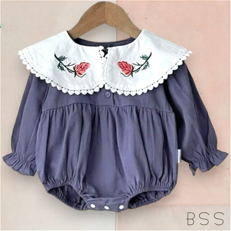 Romper com Gola Bordada Violeta