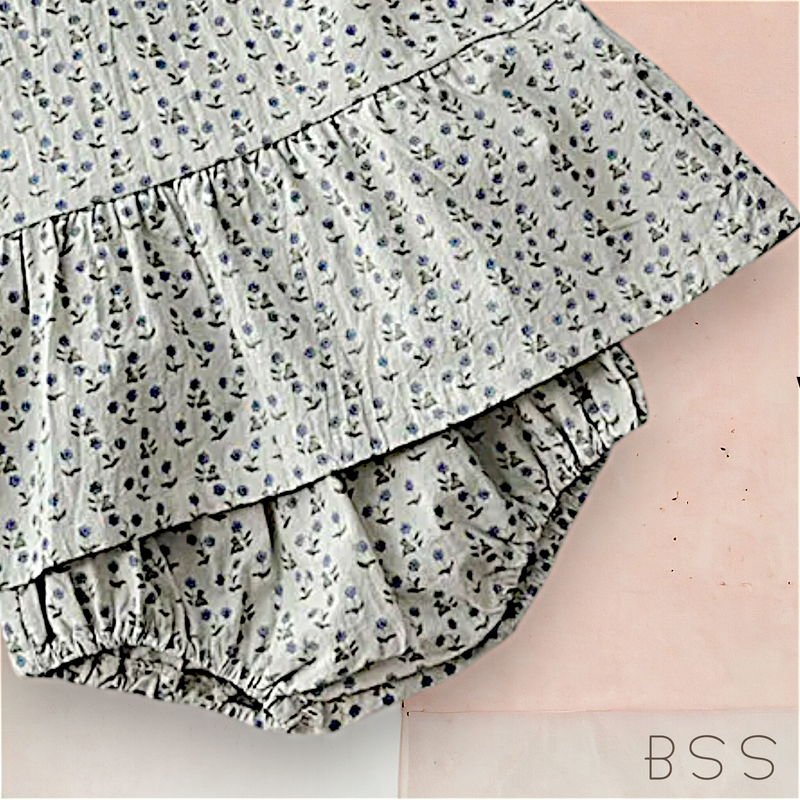 Conjunto Infantil Floral com Bico Bordado