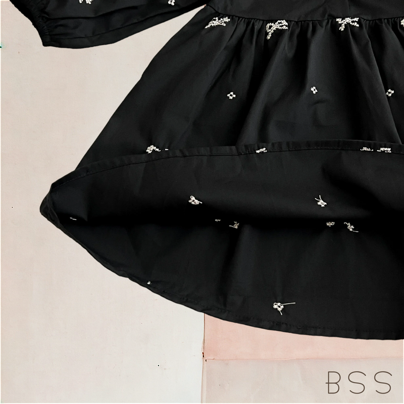 Vestido Infantil Bordado com Pala Rendada