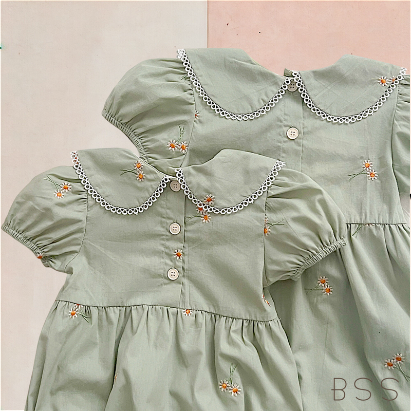 Romper Verão Floral Gola Arredondada
