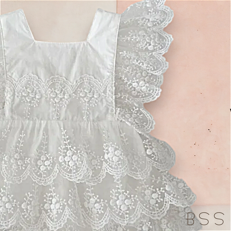 Vestido Infantil Renda Laço e Babados
