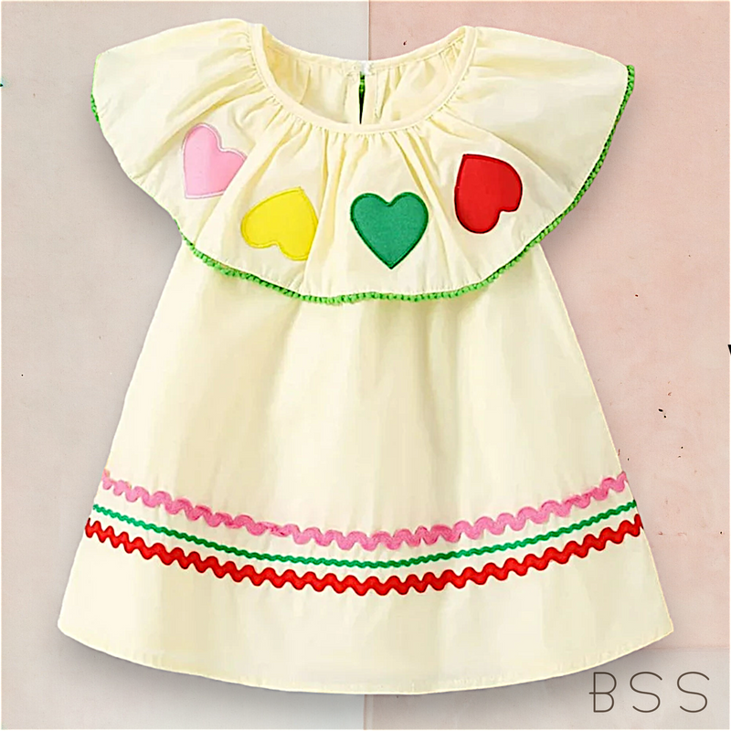 Vestido Infantil Verão Bordado Corações