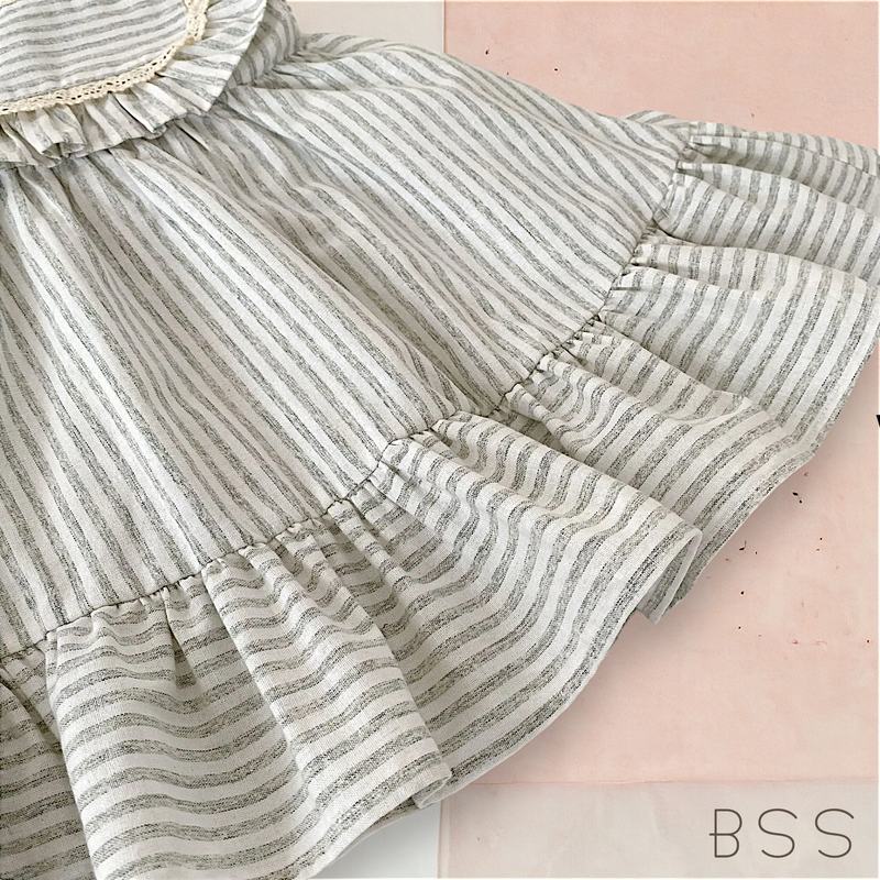 Vestido Infantil Minimalista Listrado Bico Bordado
