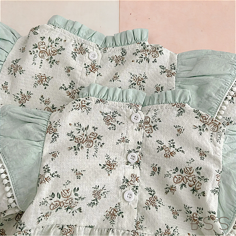 Vestido Infantil Floral Plissado com Rendas